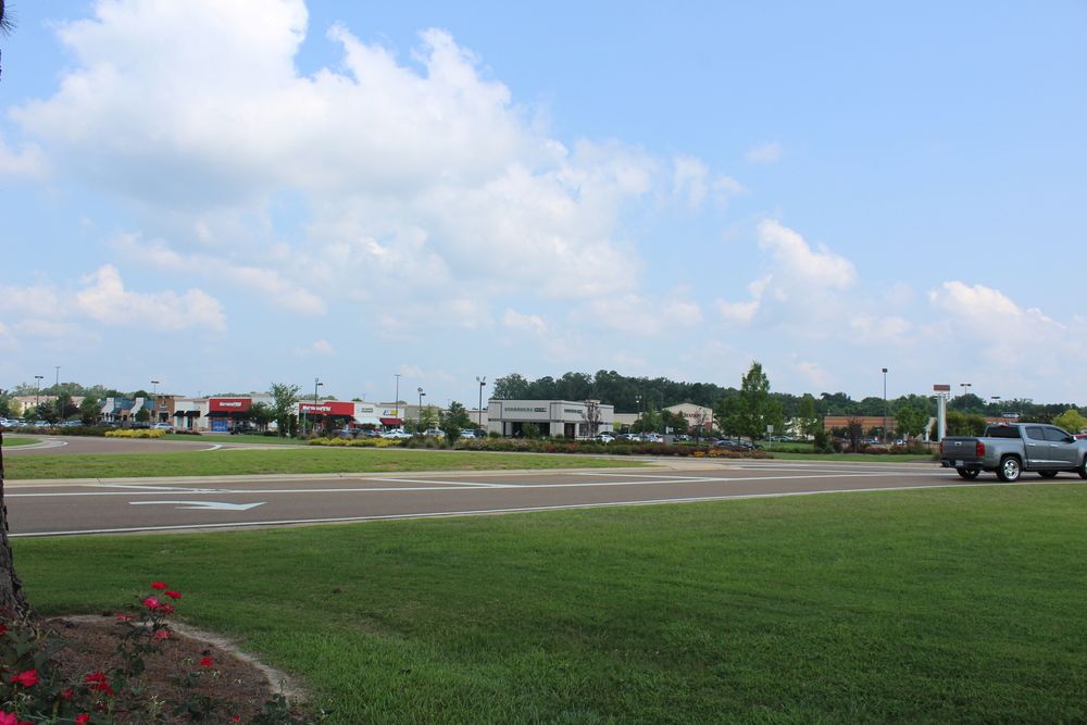 Former Corner Bakery: 108 Market St, Flowood, MS 39232